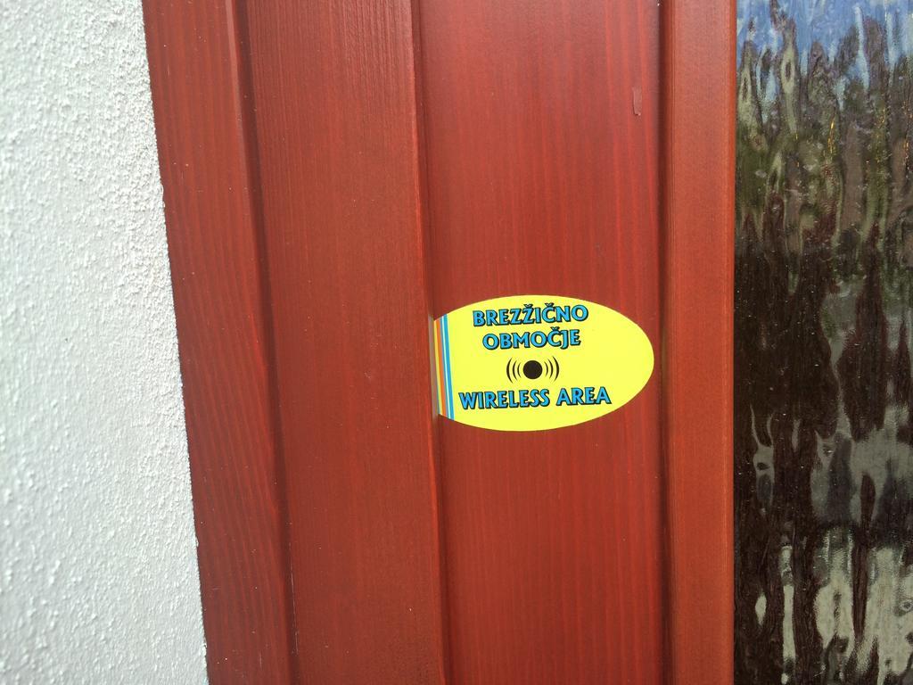 Gostilna Turk Hotel Hotedrsica Bagian luar foto